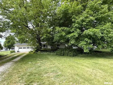Exterior - 131 E Willard St, Wataga, IL 61488 photo 2 of 12
