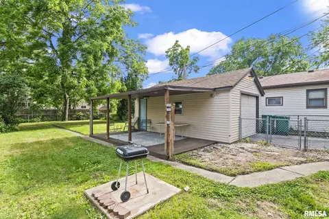 Exterior - 2352 E Converse Ave, Springfield, IL 62702 photo 4 of 4