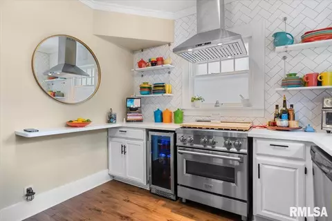 Kitchen - 1501 Dial Ct, Springfield, IL 62704 photo 2 of 3