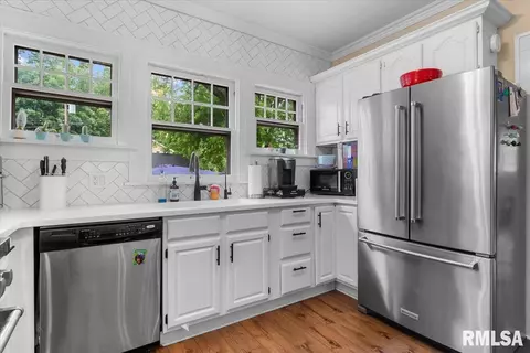 Kitchen - 1501 Dial Ct, Springfield, IL 62704 photo 3 of 3