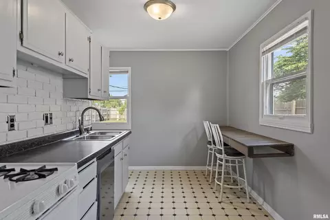 Kitchen - 1608 N 21st St, Springfield, IL 62702 photo 1 of 3