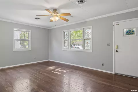 Living - 1608 N 21st St, Springfield, IL 62702 photo 2 of 4