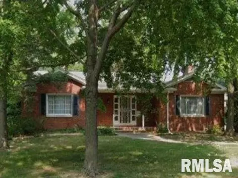 2312 Glenwood Ave, Springfield, IL 62704