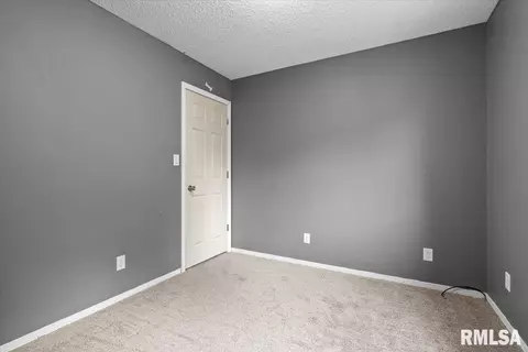 Bedroom - 2011 E Keys Ave, Springfield, IL 62702 photo 5 of 5