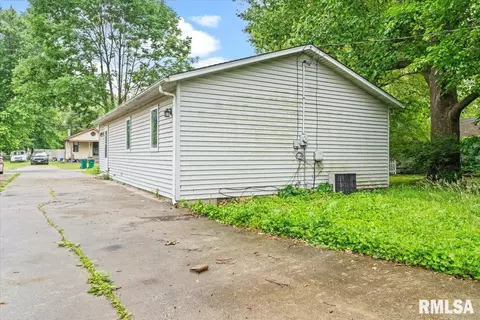 Exterior - 2011 E Keys Ave, Springfield, IL 62702 photo 1 of 1