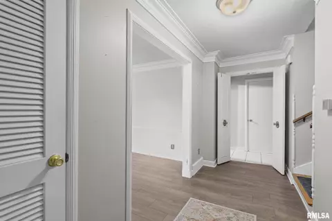 Entry Way - 2236 Warson Rd, Springfield, IL 62704 photo 3 of 3