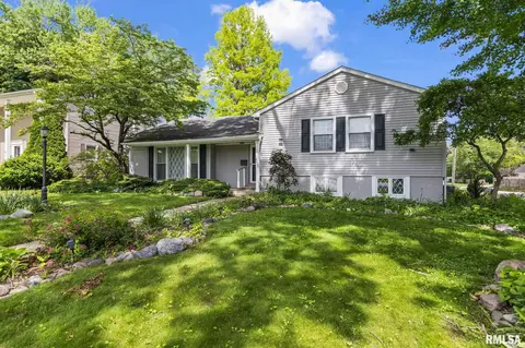 Exterior - 2236 Warson Rd, Springfield, IL 62704 photo 2 of 6