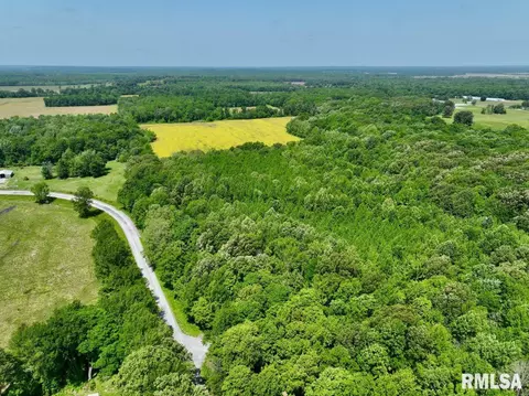 002 Robinson Hill Rd, Stonefort, IL 62987