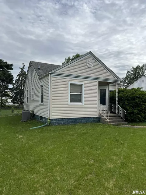 1614 E Keys Ave, Springfield, IL 62702