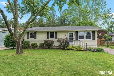 204 Willow Ln, Springfield, IL 62707
