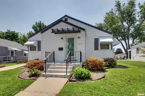 2016 Sycamore St, Quincy, IL 62301