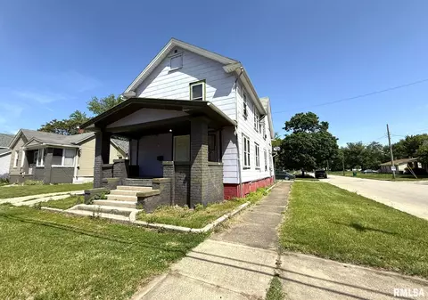787 E South St, Galesburg, IL 61401
