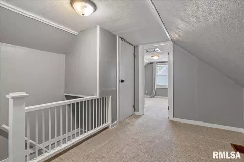 Entry Way - 2036 N 22nd St, Springfield, IL 62702 photo 3 of 3