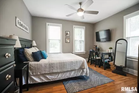 Bedroom - 1412 Walnut St, Springfield, IL 62704 photo 1 of 4