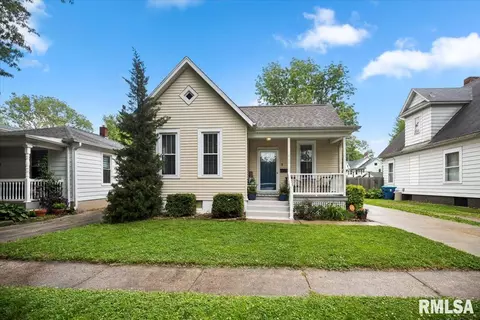 Exterior - 1412 Walnut St, Springfield, IL 62704 photo 2 of 4
