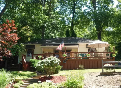 991 Breezy Bluff Dr, Galesburg, IL 61401
