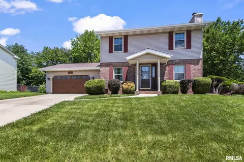 2800 Wellington Dr, Springfield, IL 62703