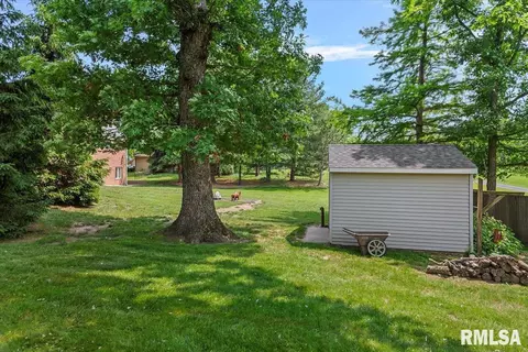 Exterior - 7 Marshall Ct, Springfield, IL 62712 photo 15 of 17