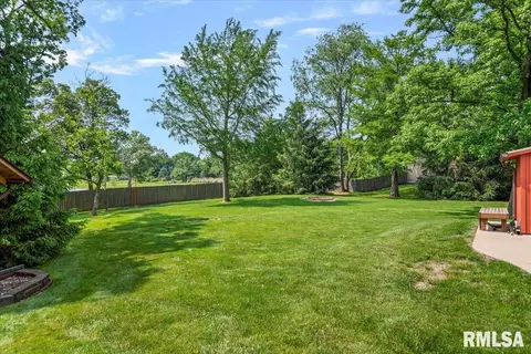 Exterior - 7 Marshall Ct, Springfield, IL 62712 photo 14 of 17