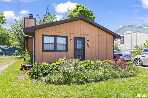 2504 E Laurel St, Springfield, IL 62702