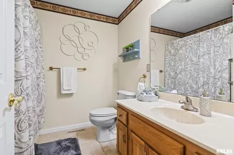 2205 Pond Mill Ct, Springfield, IL 62704 photo 24