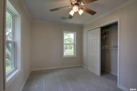 216 E Benson St, Pittsfield, IL 62363 photo 13