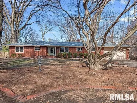 2141 Cardinal Dr, Springfield, IL 62704