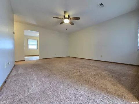 45-47 Holliday Rd, Springfield, IL 62702 photo 2