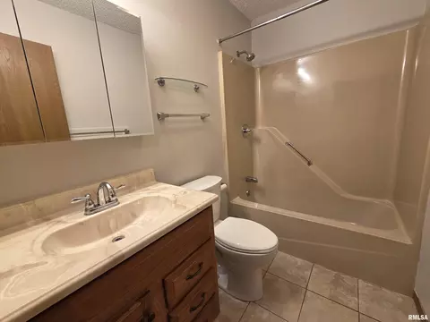 45-47 Holliday Rd, Springfield, IL 62702 photo 7