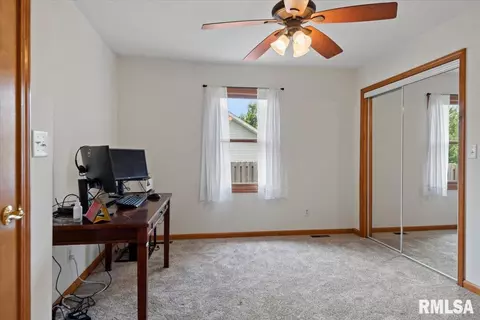 Bedroom - 6723 Phlox Dr, Springfield, IL 62712 photo 7 of 12