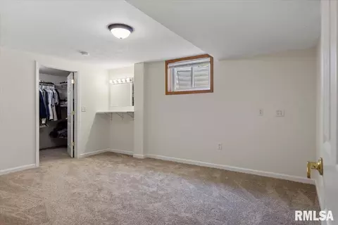 Bedroom - 6723 Phlox Dr, Springfield, IL 62712 photo 9 of 12