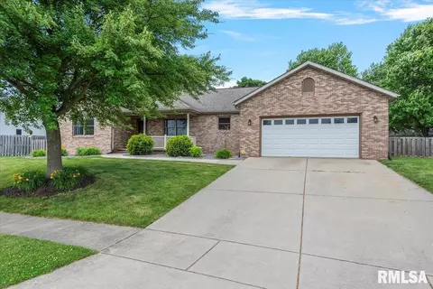 Exterior - 6723 Phlox Dr, Springfield, IL 62712 photo 2 of 11