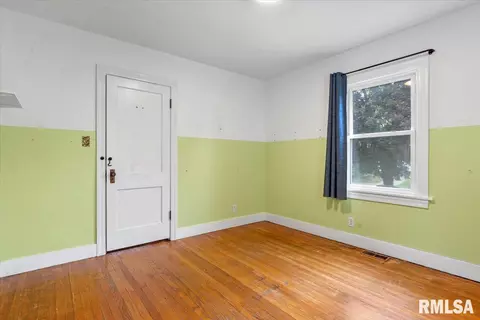 Bedroom - 2639 S 8th St, Springfield, IL 62703 photo 6 of 6
