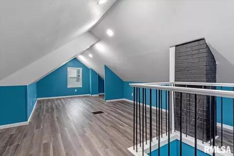 Entry Way - 2639 S 8th St, Springfield, IL 62703 photo 5 of 7