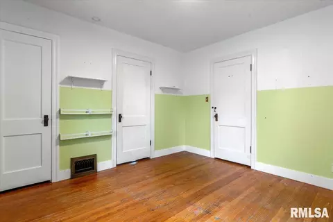 Bedroom - 2639 S 8th St, Springfield, IL 62703 photo 5 of 6