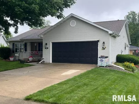 2405 Glencoe St, Springfield, IL 62704 photo 2