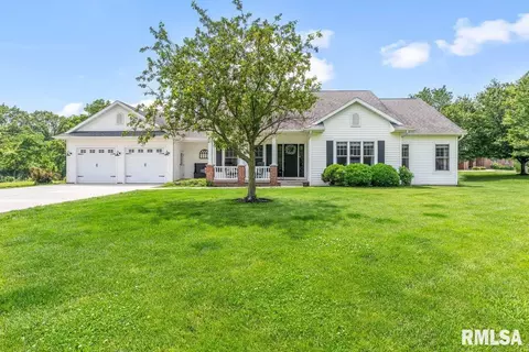33 Vista Rdg, Petersburg, IL 62675