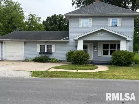 505 Elm St, Carlinville, IL 62626