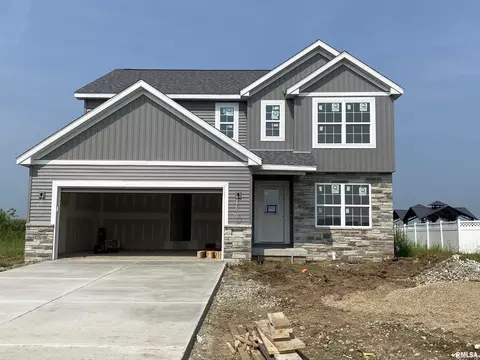 1005 Campanella Dr, Chatham, IL 62629