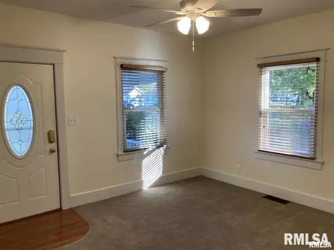 Living - 2413 S Lowell St, Springfield, IL 62704 photo 1 of 3