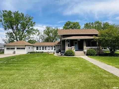 1123 W Losey St, Galesburg, IL 61401