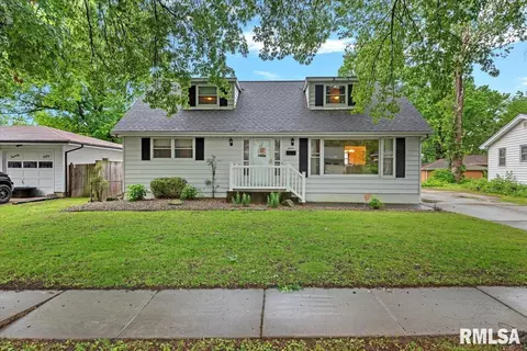 2054 Cambridge Rd, Springfield, IL 62704