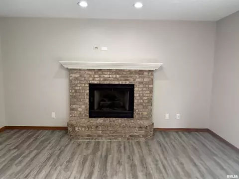 2116 Renwick Dr, Springfield, IL 62704 photo 9