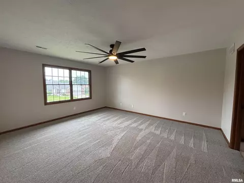 2116 Renwick Dr, Springfield, IL 62704 photo 18