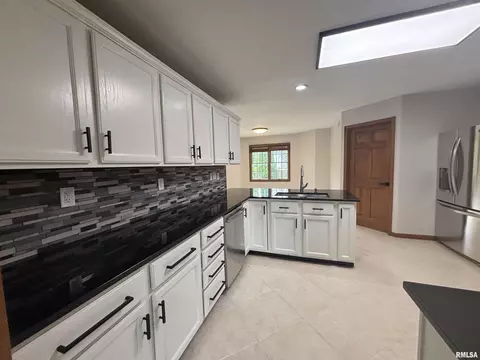 2116 Renwick Dr, Springfield, IL 62704 photo 13