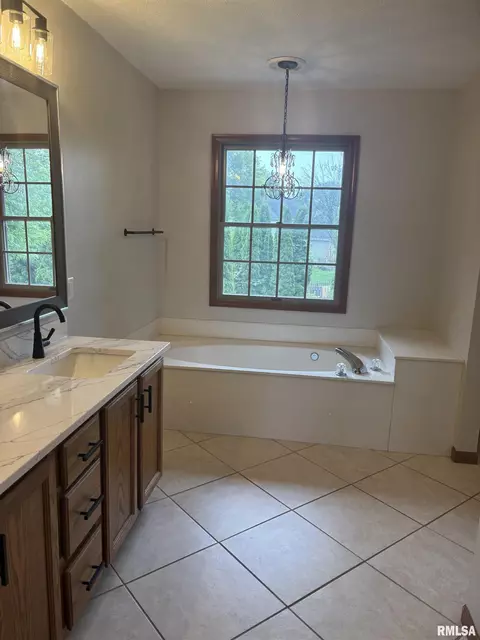 2116 Renwick Dr, Springfield, IL 62704 photo 24