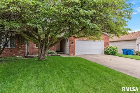 1621 Thornhill Dr, Springfield, IL 62711 photo 2