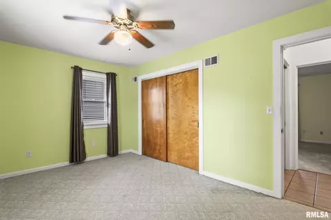 Bedroom - 36 Bob O Link Dr, Springfield, IL 62702 photo 2 of 8