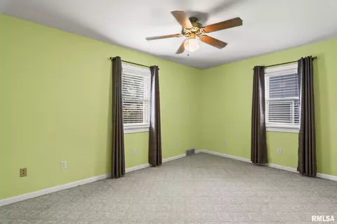 Bedroom - 36 Bob O Link Dr, Springfield, IL 62702 photo 1 of 8