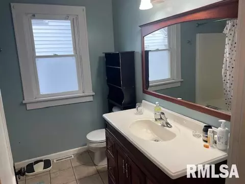 1443 N 3rd St, Springfield, IL 62702 photo 16